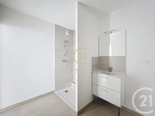 Appartement T2 à vendre - 2 pièces - 48.9 m2 - SETE - 34 - LANGUEDOC-ROUSSILLON - Century 21 Vicarello