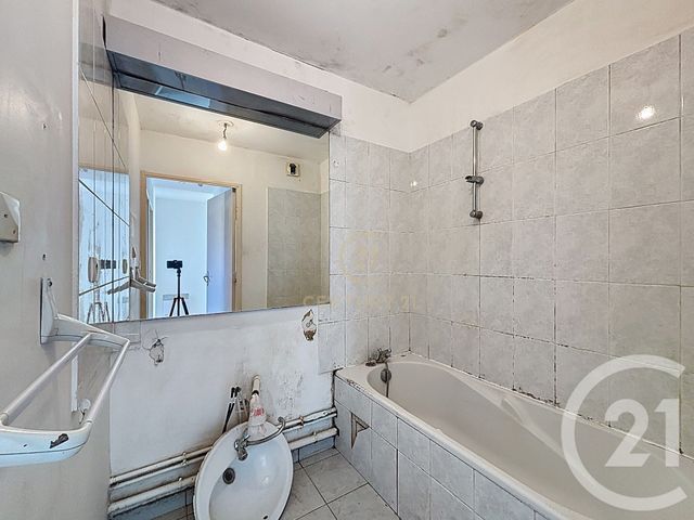 Appartement F3 à vendre - 3 pièces - 61.5 m2 - MONTPELLIER - 34 - LANGUEDOC-ROUSSILLON - Century 21 Vicarello