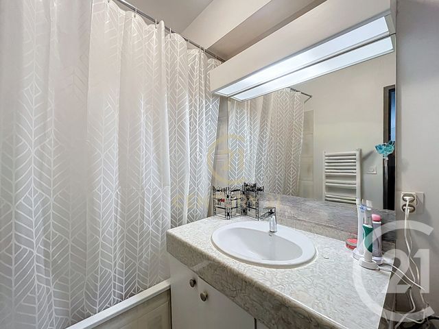 Appartement F2 à vendre - 2 pièces - 45.0 m2 - ST GELY DU FESC - 34 - LANGUEDOC-ROUSSILLON - Century 21 Vicarello