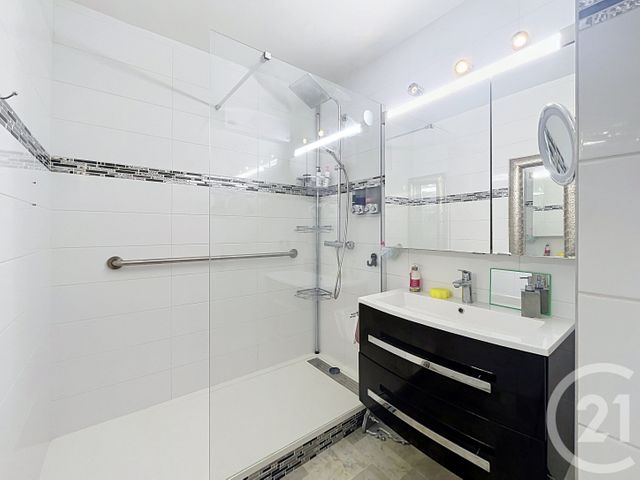 Appartement F4 à vendre - 4 pièces - 86.34 m2 - LA GRANDE MOTTE - 34 - LANGUEDOC-ROUSSILLON - Century 21 Vicarello